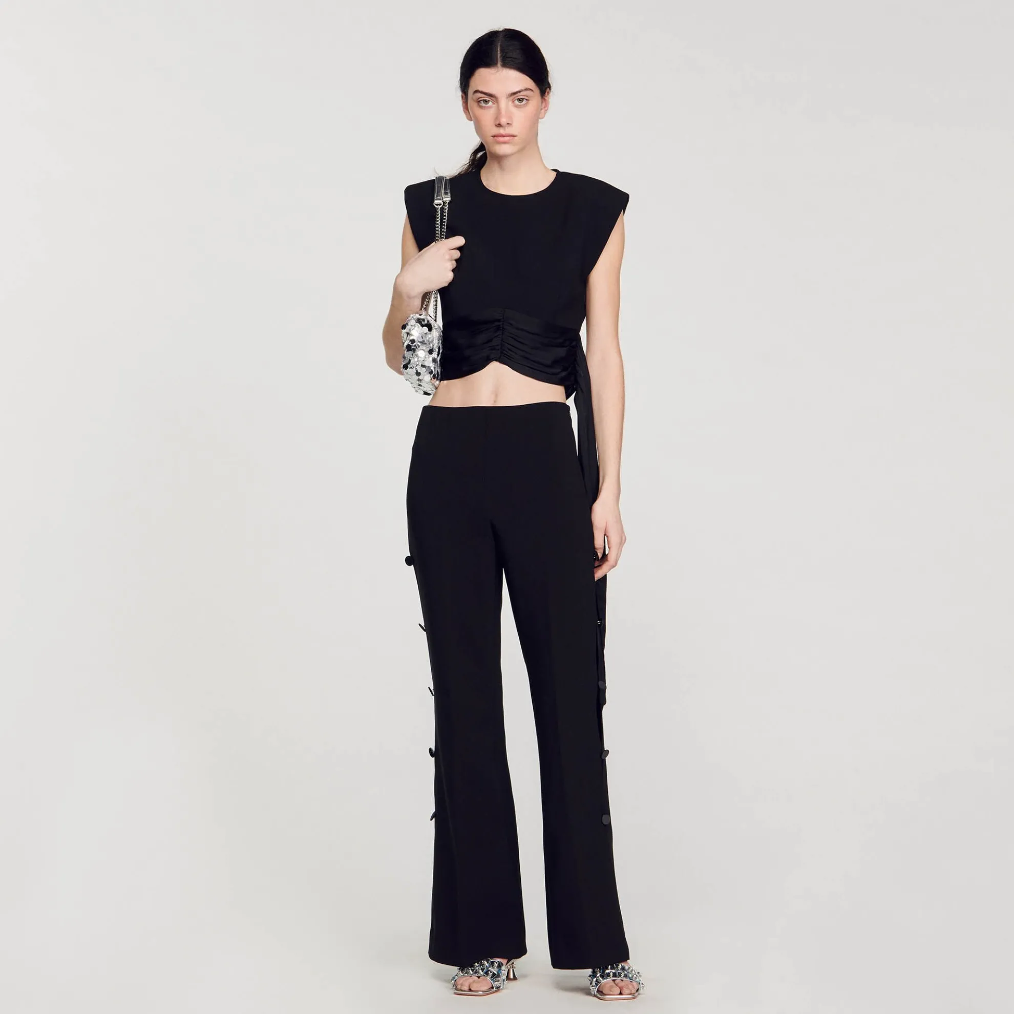 Korte Top Met Asymmetrische Stukken