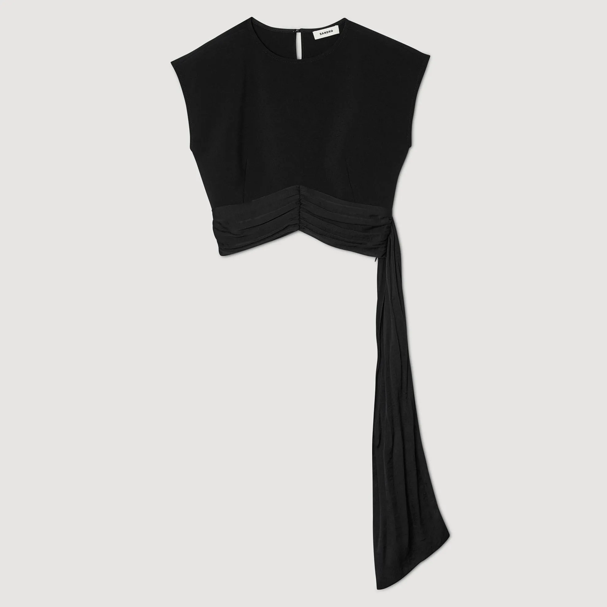 Korte Top Met Asymmetrische Stukken