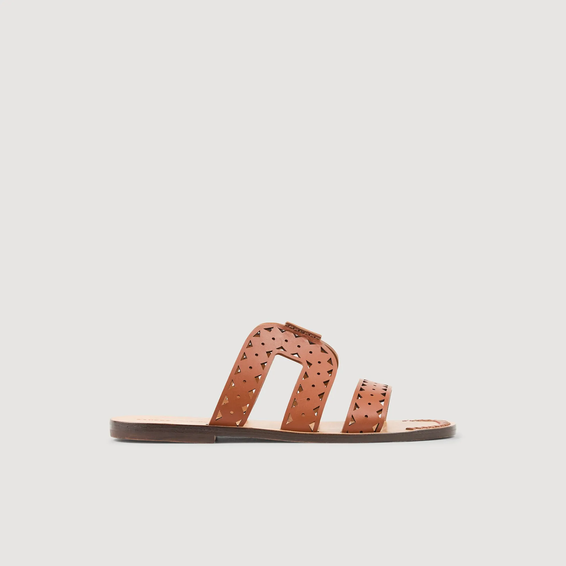 Sandalen Plat Van Leer Geperforeerd